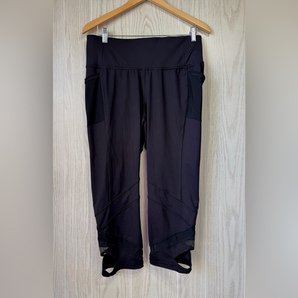 LIVI Active Black Cropped Mesh Performance Leggings Size 14/16
